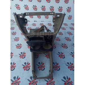 Консоль центральная Toyota Camry/Vista SV40 в Омске