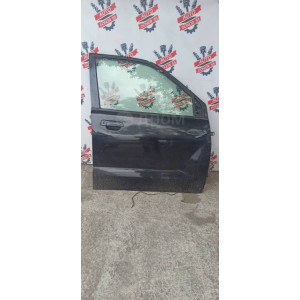 Стекло двери передней правой Mitsubishi Mirage Dingo CQ в Омске