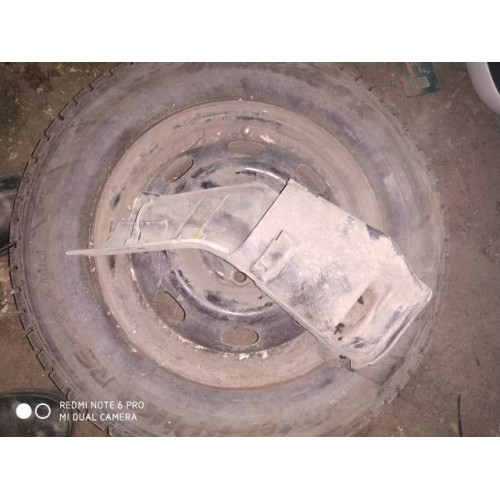 Защита пыльник горловины топливного бака Toyota Corolla/Sprinter/Carib в Омске