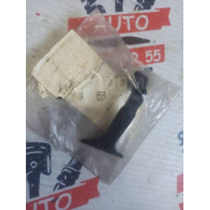 Ручка открывания капота Mercedes Benz W211 A2118870027 в Омске