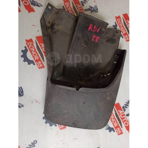 Брызговик задний правый Honda CR-V RD1 в Омске