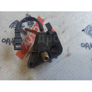 Клапан пневмоподвески Porsche Cayenne/VW Touareg 7L0616751A в Омске