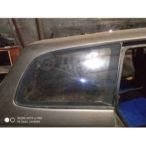 Стекло собачатника правое Toyota Caldina 92-2002 г. T19 62710-21060 в Омске