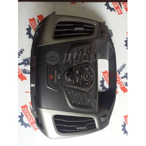 Рамка магнитофона Ford Focus III в Омске