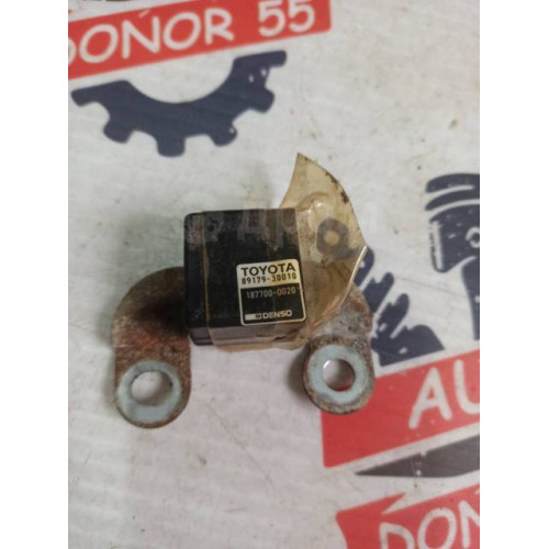 Датчик удара Toyota Camry/Vista SV40 8917930010 в Омске