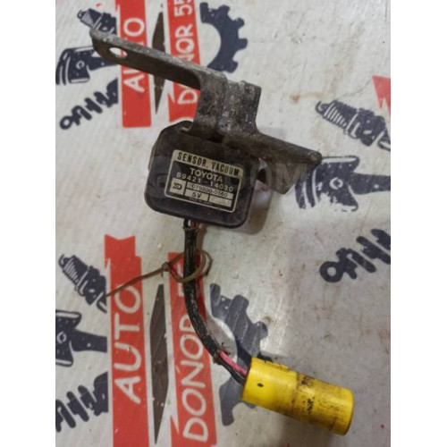 Датчик вакуумный Toyota 89421-14030 в Омске