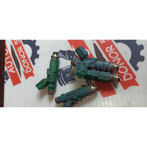 Форсунка топливная Toyota Prius NHW10 1Nzfxe 2325021010 в Омске
