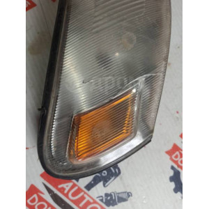 Габарит правый Toyota Corolla AE100 92-2002 дефект в Омске