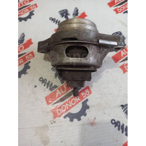 Подушка двигателя правая Land Rover Range Rover KKB000280 M62T в Омске