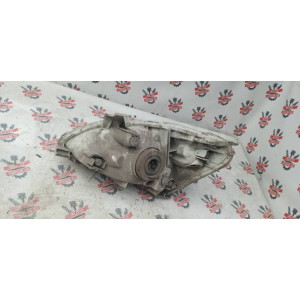 Фара правая Toyota Platz NCP12 дефект в Омске