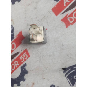 Реле Toyota 1567002900 в Омске