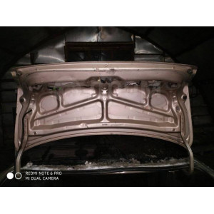 Крышка багажника Mazda Familia/323 BH седан в Омске