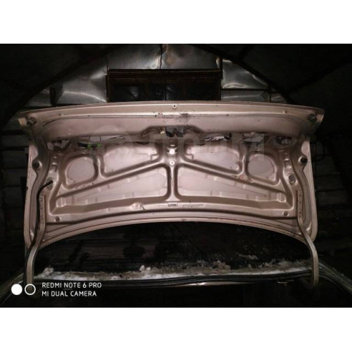 Крышка багажника Mazda Familia/323 BH седан в Омске