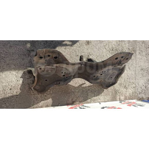 Балка передняя поперечная Peugeot 206 в Омске