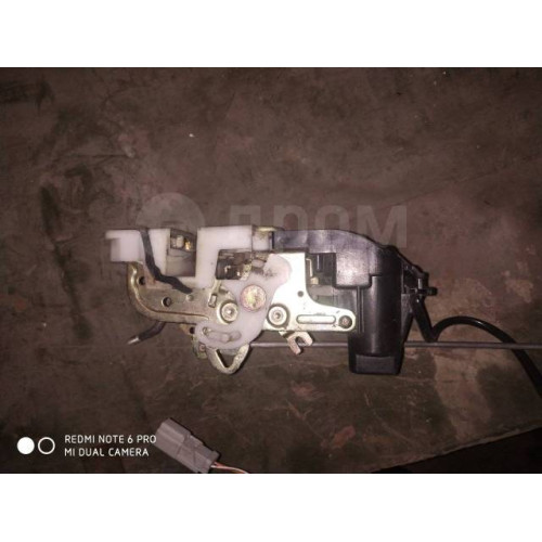 Замок двери задней правой Honda CR-V RD1 72610-S10-003 в Омске