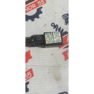 Реле поворотов Nissan 2573189960 в Омске