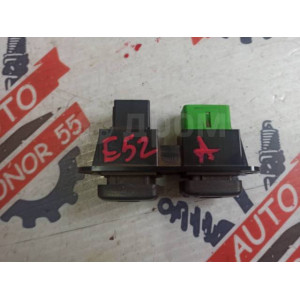 Кнопка аварийки и подогрева Mitsubishi Galant E52A в Омске Кнопка аварийки и подогрева Mitsubishi Galant E52A в Омске