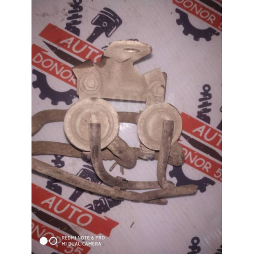 Клапан вакуумный Toyota Corolla AE90 8860612060 в Омске