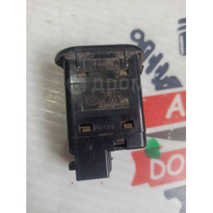 Кнопка стеклоподъемника Daewoo Nexia 96179135 в Омске